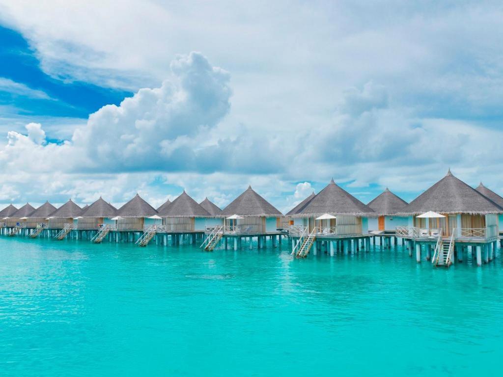 Angaga Island Resort And Spa Екстериор снимка