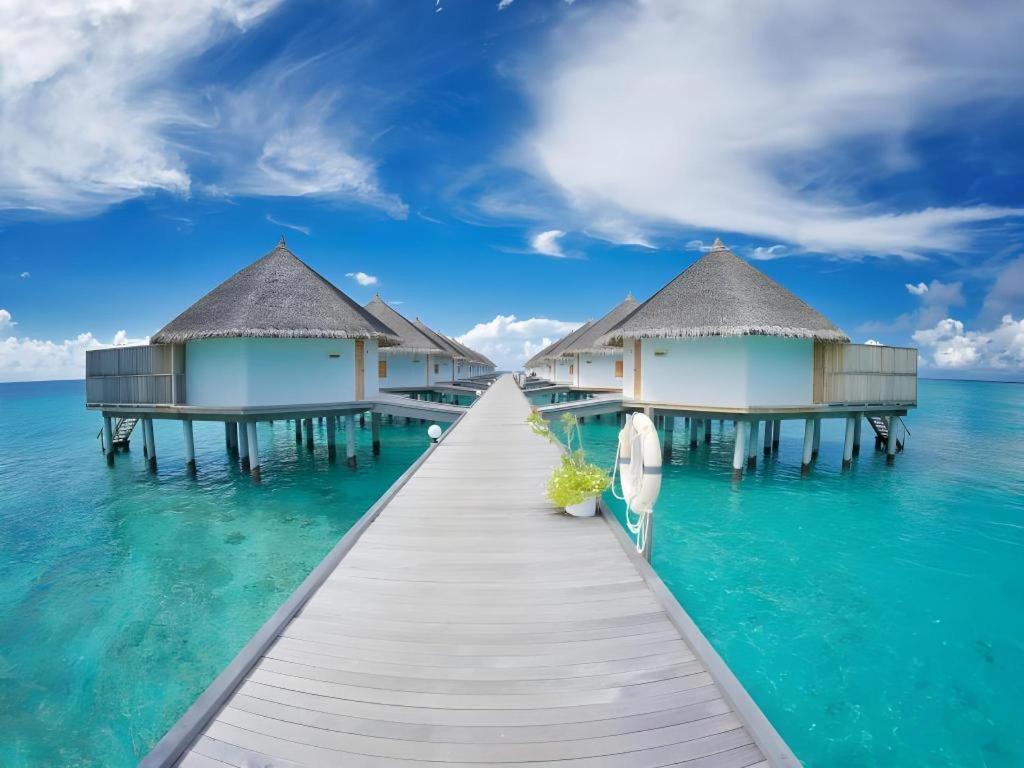 Angaga Island Resort And Spa Екстериор снимка