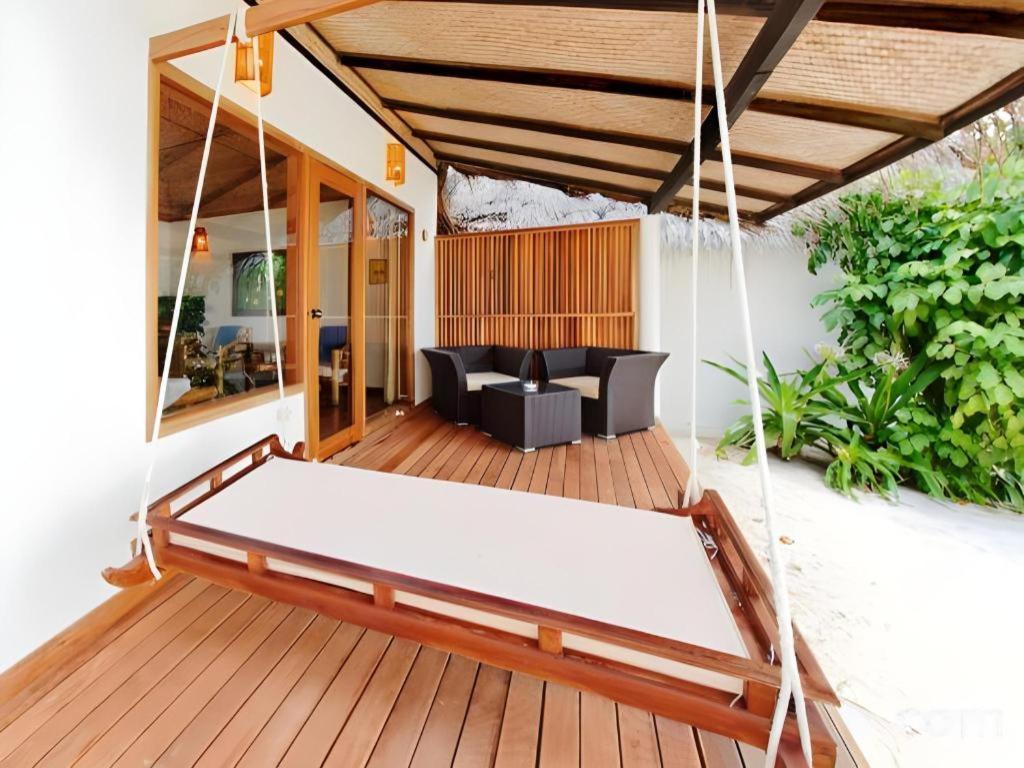 Angaga Island Resort And Spa Екстериор снимка