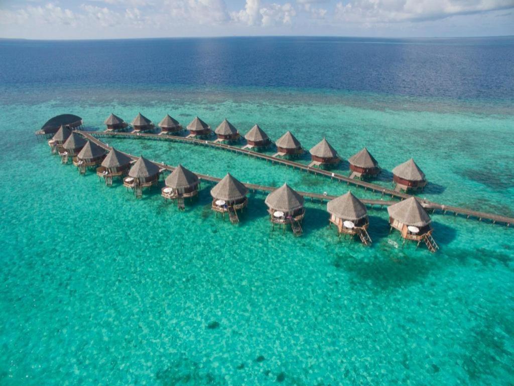 Angaga Island Resort And Spa Екстериор снимка