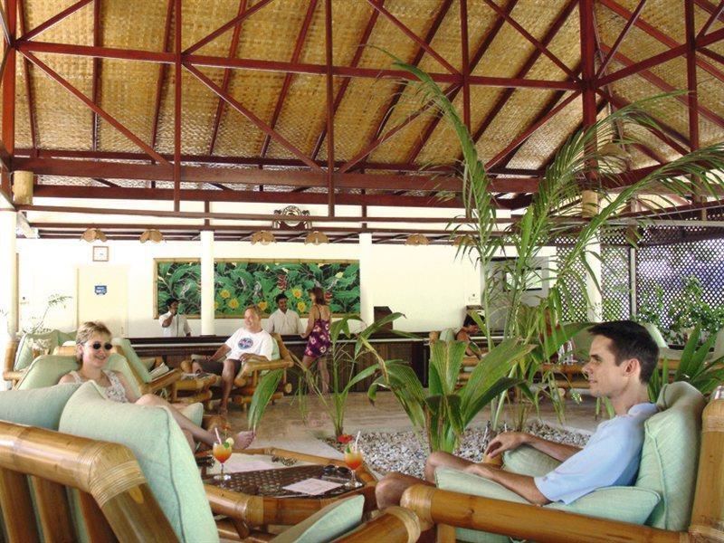 Angaga Island Resort And Spa Екстериор снимка