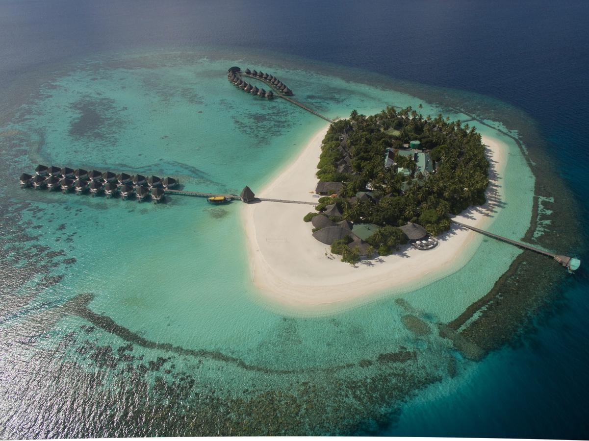 Angaga Island Resort And Spa Екстериор снимка